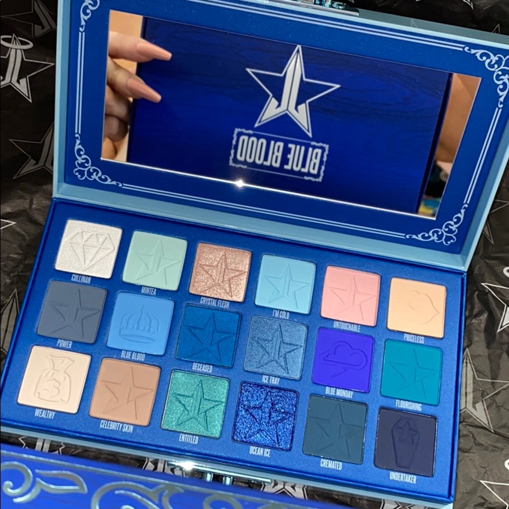 💙 Jeffree Star Blue Blood palette 💙